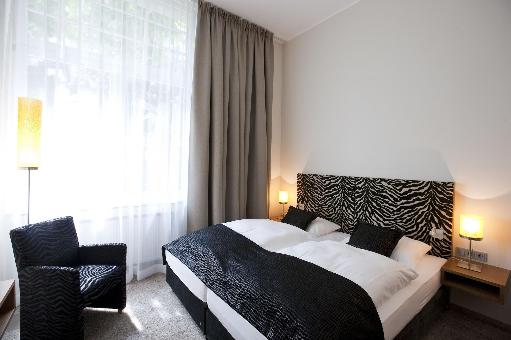 Hotel Graefrather Hof Solingen Buitenkant foto