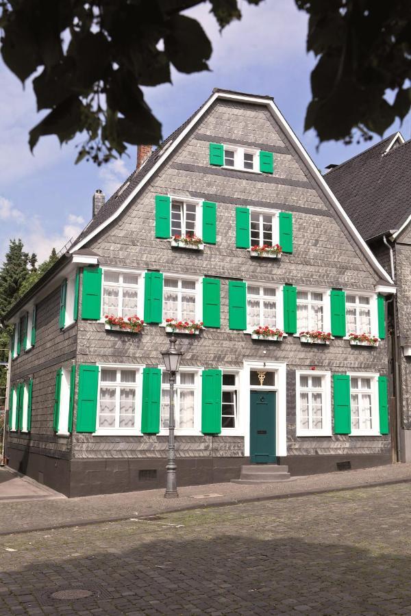 Hotel Graefrather Hof Solingen Buitenkant foto